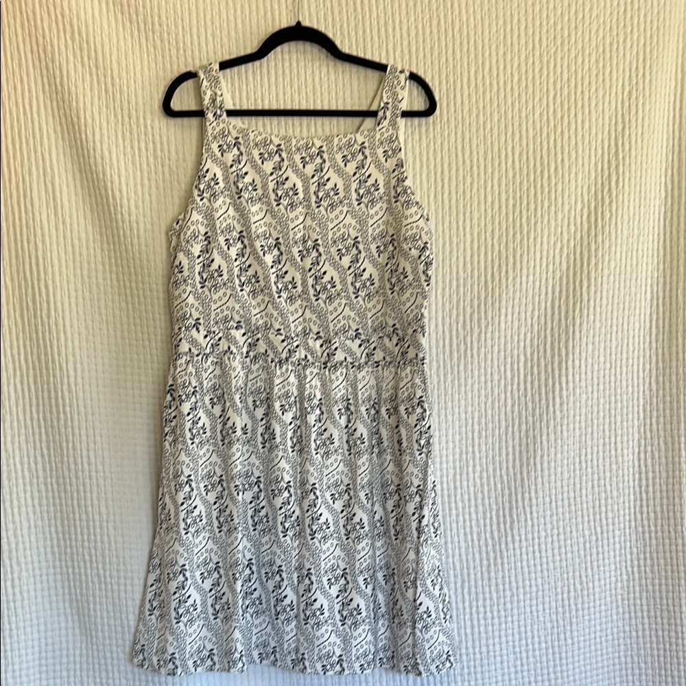 LOFT Navy Blue and White Patterned Mini Dress Size 14  zipper on the side